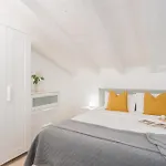 Casa Dani In Centre With Parking By Rent Apartament Como