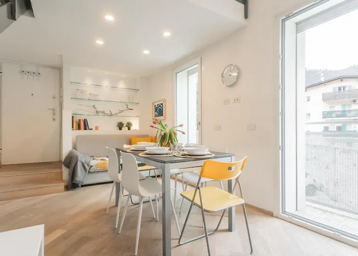 Casa Dani In Centre With Parking By Rent Como