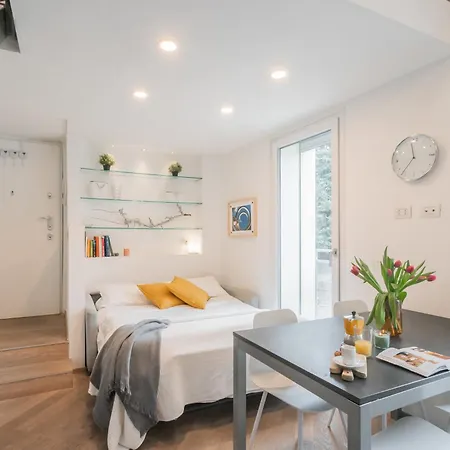 Apartment Borsieri With Parking By Rent