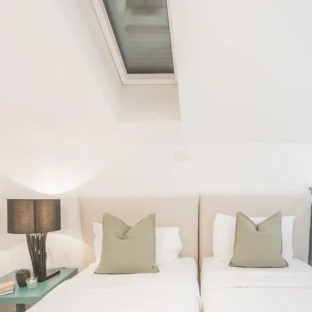Apartment Borsieri With Parking By Rent Como