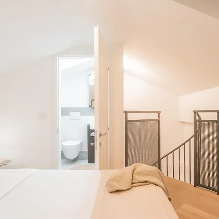 Apartment Borsieri With Parking By Rent *