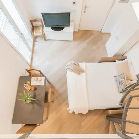 Apartment Borsieri With Parking By Rent
