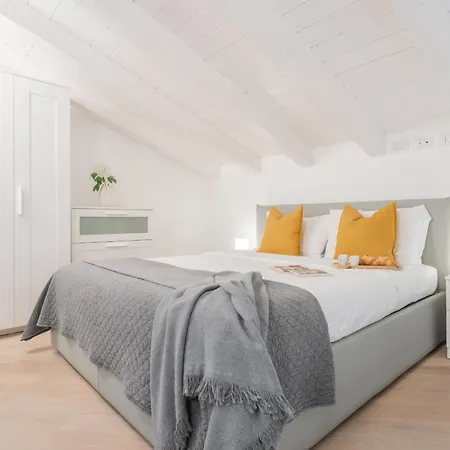 Apartment Borsieri With Parking By Rent *
