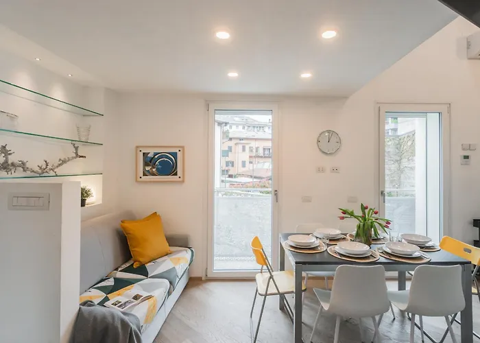 公寓 Casa Dani In Centre With Parking By Rent 科莫