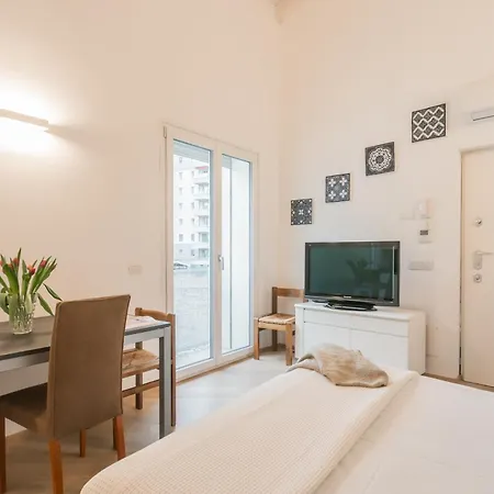 Casa Dani In Centre With Parking By Rent Lejlighed Como