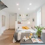 Casa Dani In Centre With Parking By Rent * Como